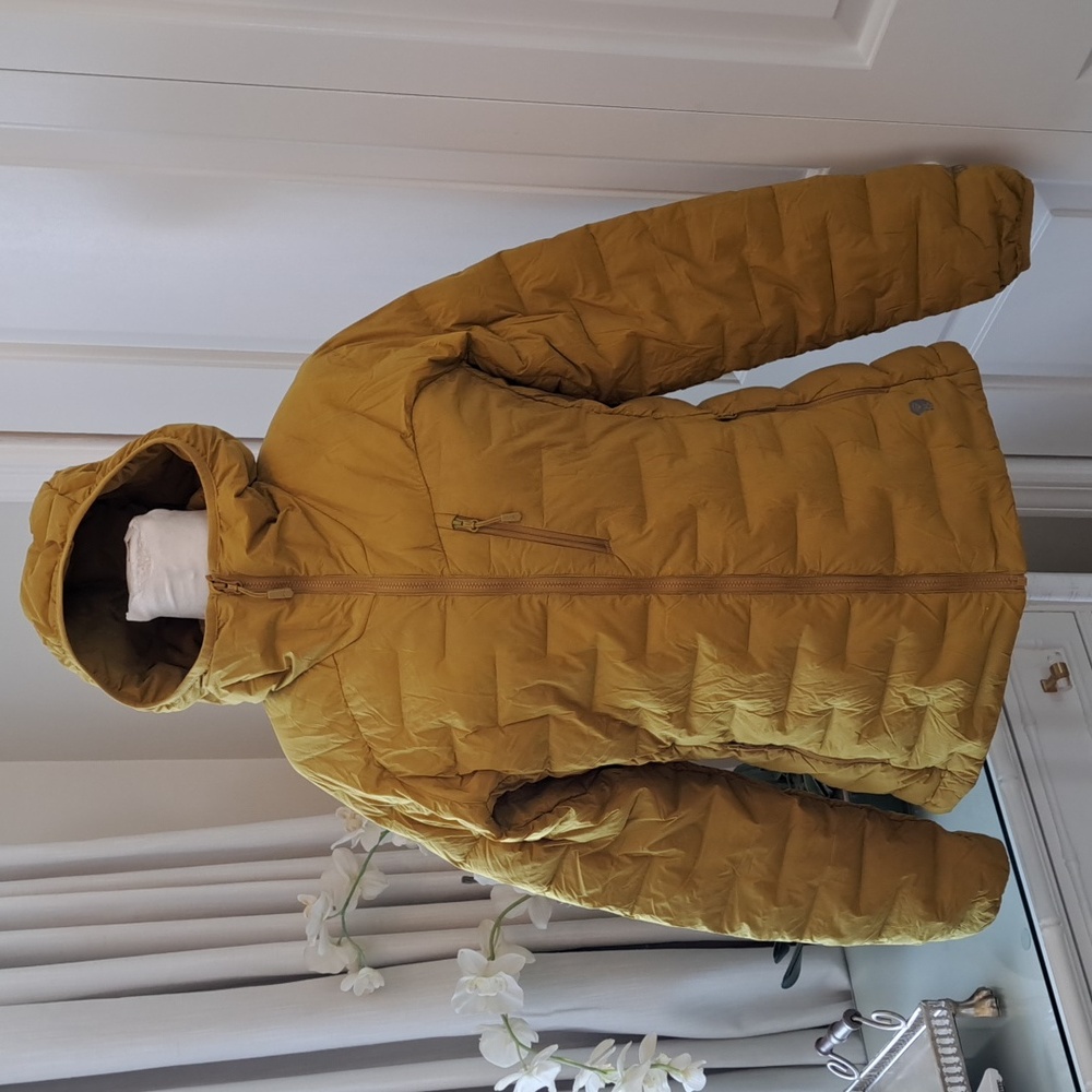 NWOT Mountain Hardware Womens Stretchdown Hooded Snow/Ski Jacket‎ Yellow SM